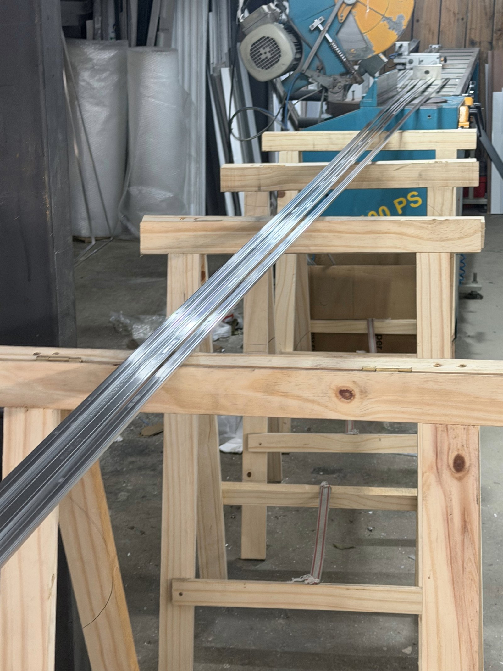 Fábrica EXE DVH — corte de vidrio